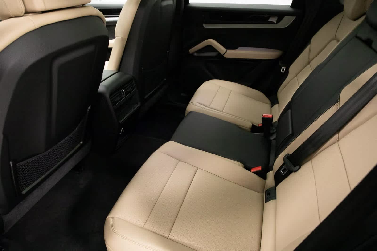 Thumbnail: 2025 Porsche Cayenne - 28