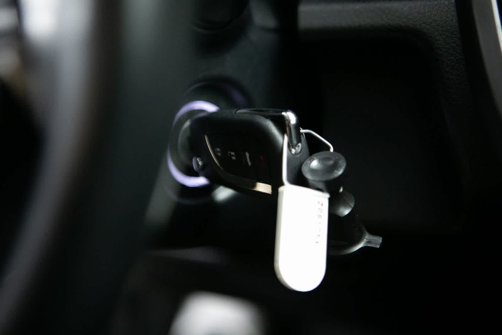 Thumbnail: 2023 Toyota Camry - 22