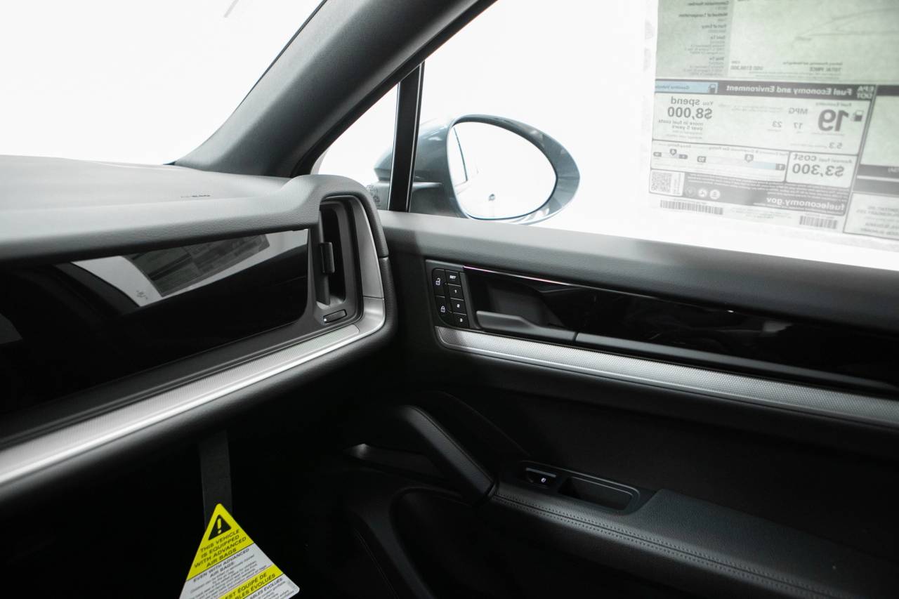 Thumbnail: 2026 Porsche  - 31