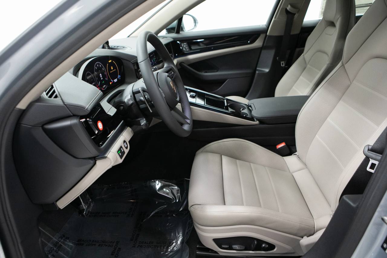 Thumbnail: 2026 Porsche Panamera - 23