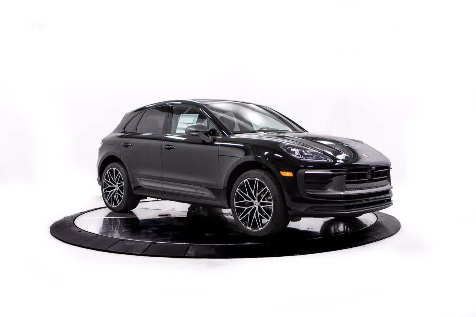 Thumbnail: 2026 Porsche Macan - 9