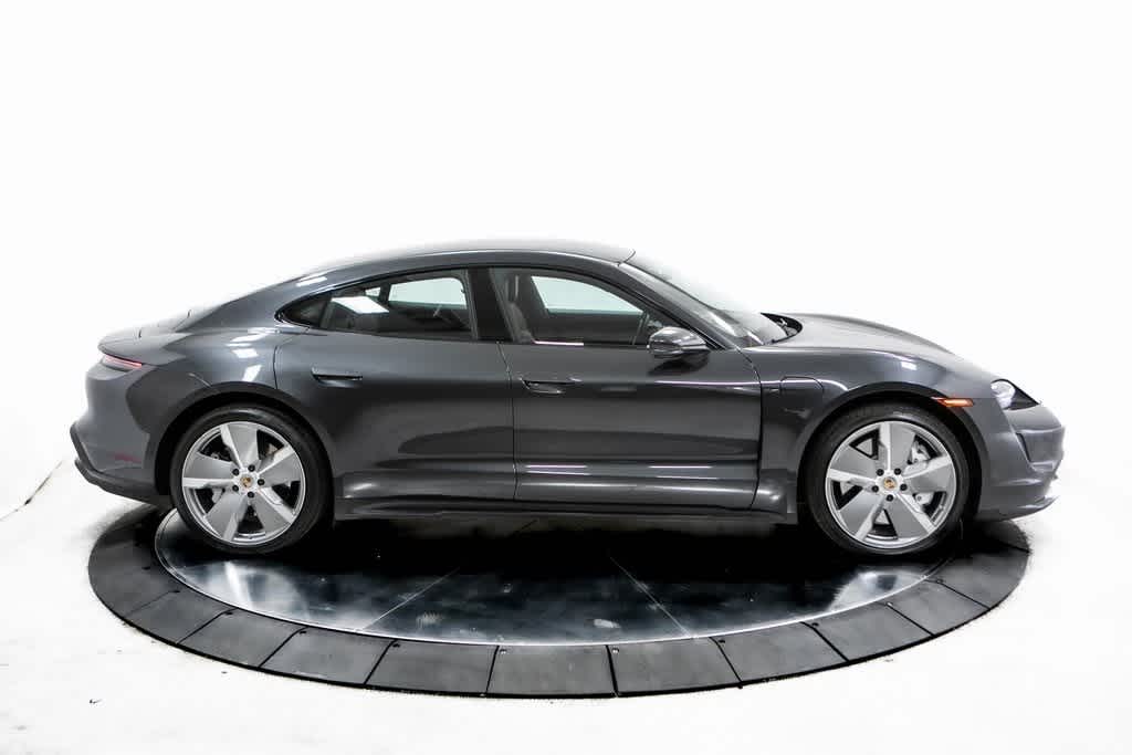 Thumbnail: 2021 Porsche Taycan - 8