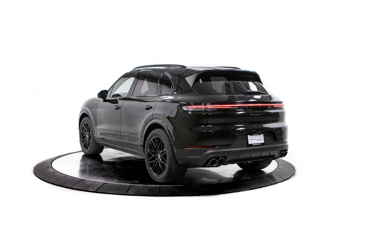 Thumbnail: 2026 Porsche Cayenne - 3