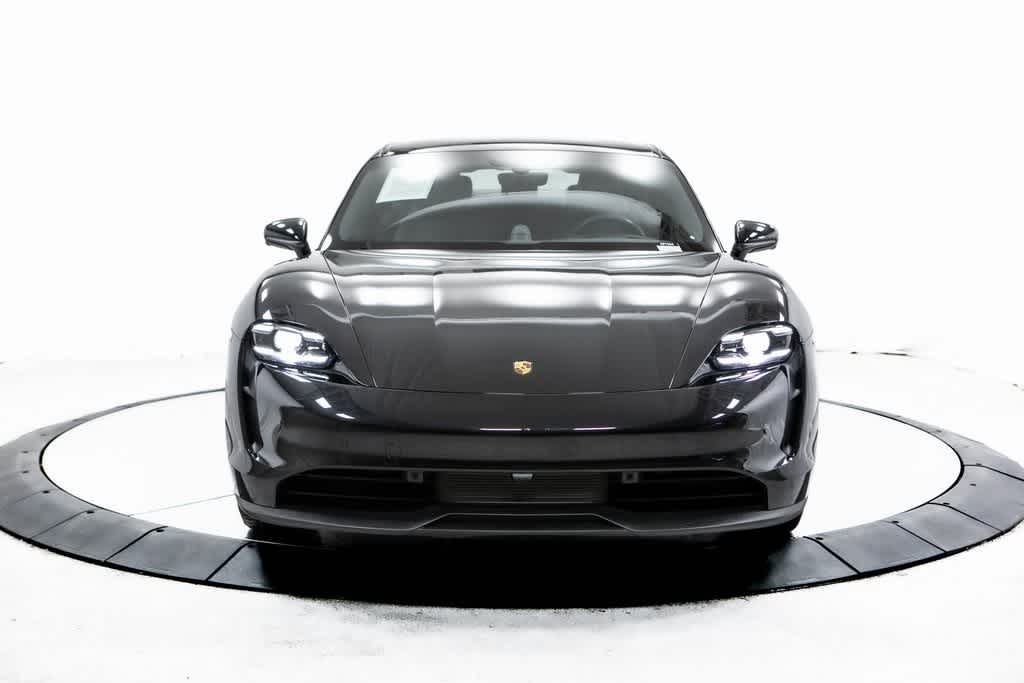Thumbnail: 2022 Porsche Taycan - 10