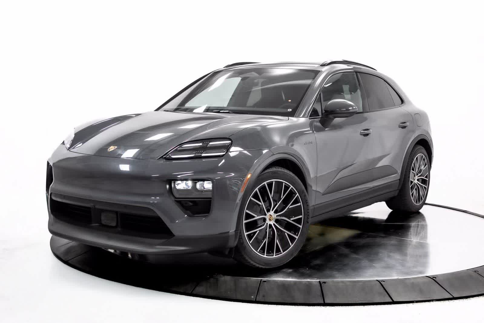 Thumbnail: 2025 Porsche Macan - 1