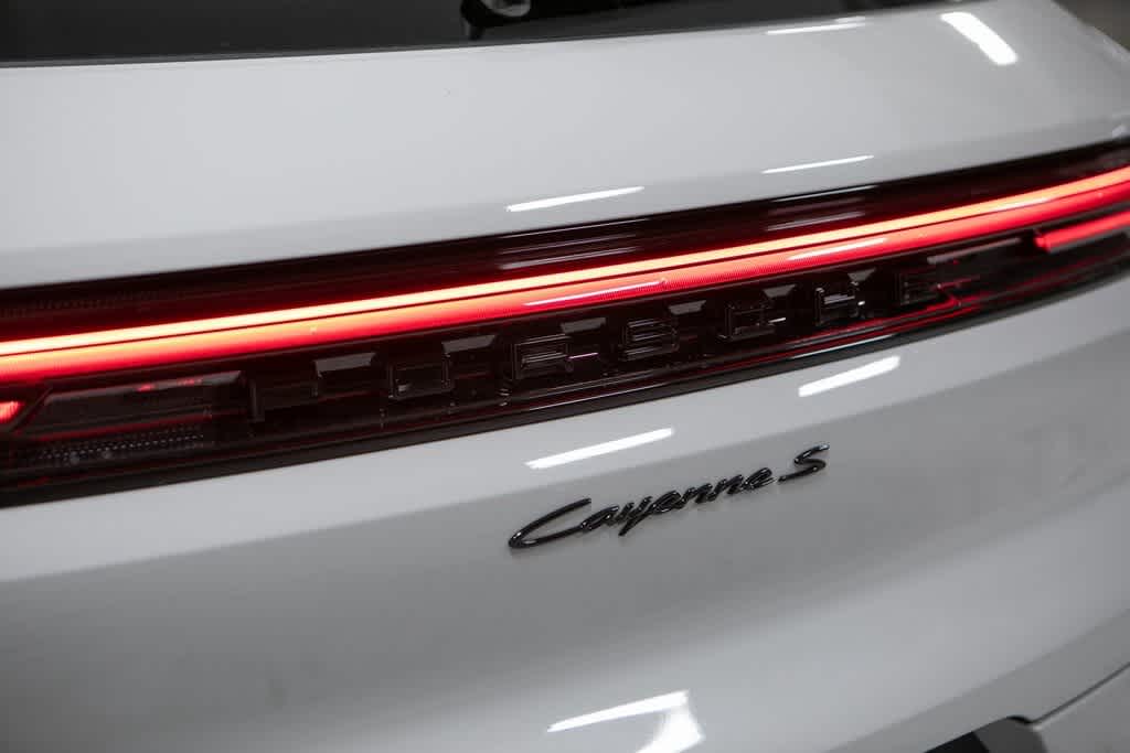 Thumbnail: 2025 Porsche Cayenne - 37