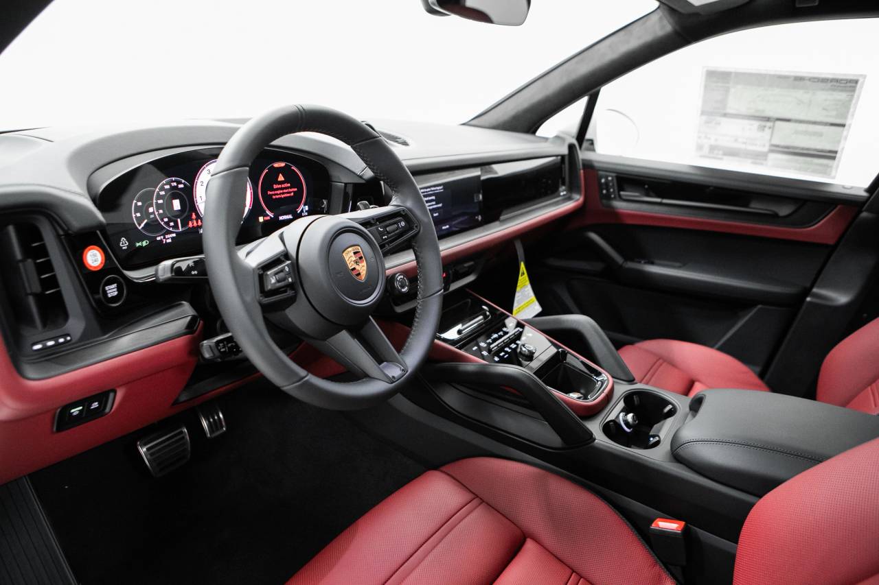 Thumbnail: 2026 Porsche Cayenne - 4