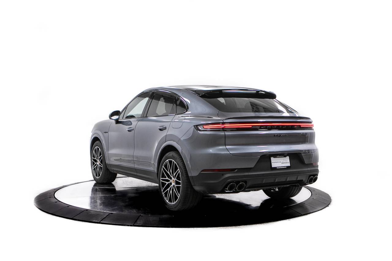 Thumbnail: 2026 Porsche  - 3