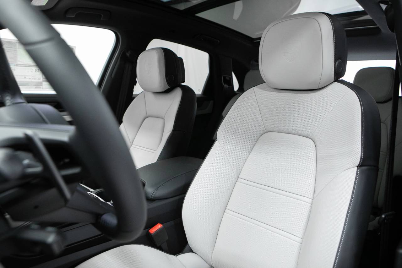 Thumbnail: 2026 Porsche Cayenne - 5