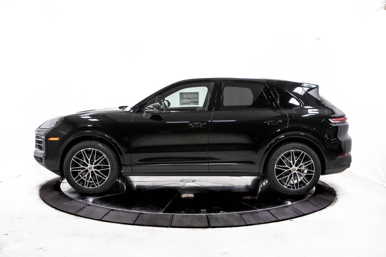 Thumbnail: 2026 Porsche Cayenne - 2