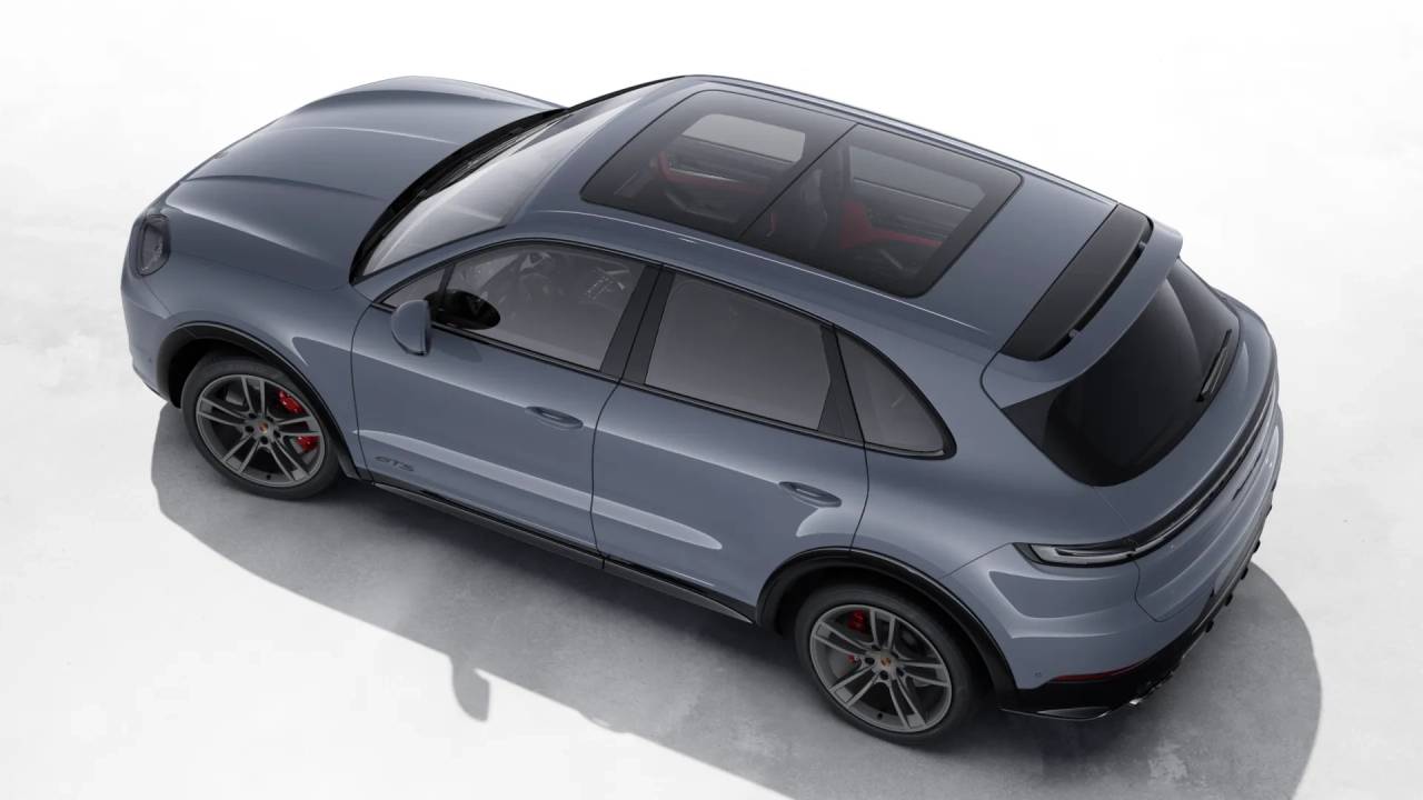2026 Porsche Cayenne GTS photo 3