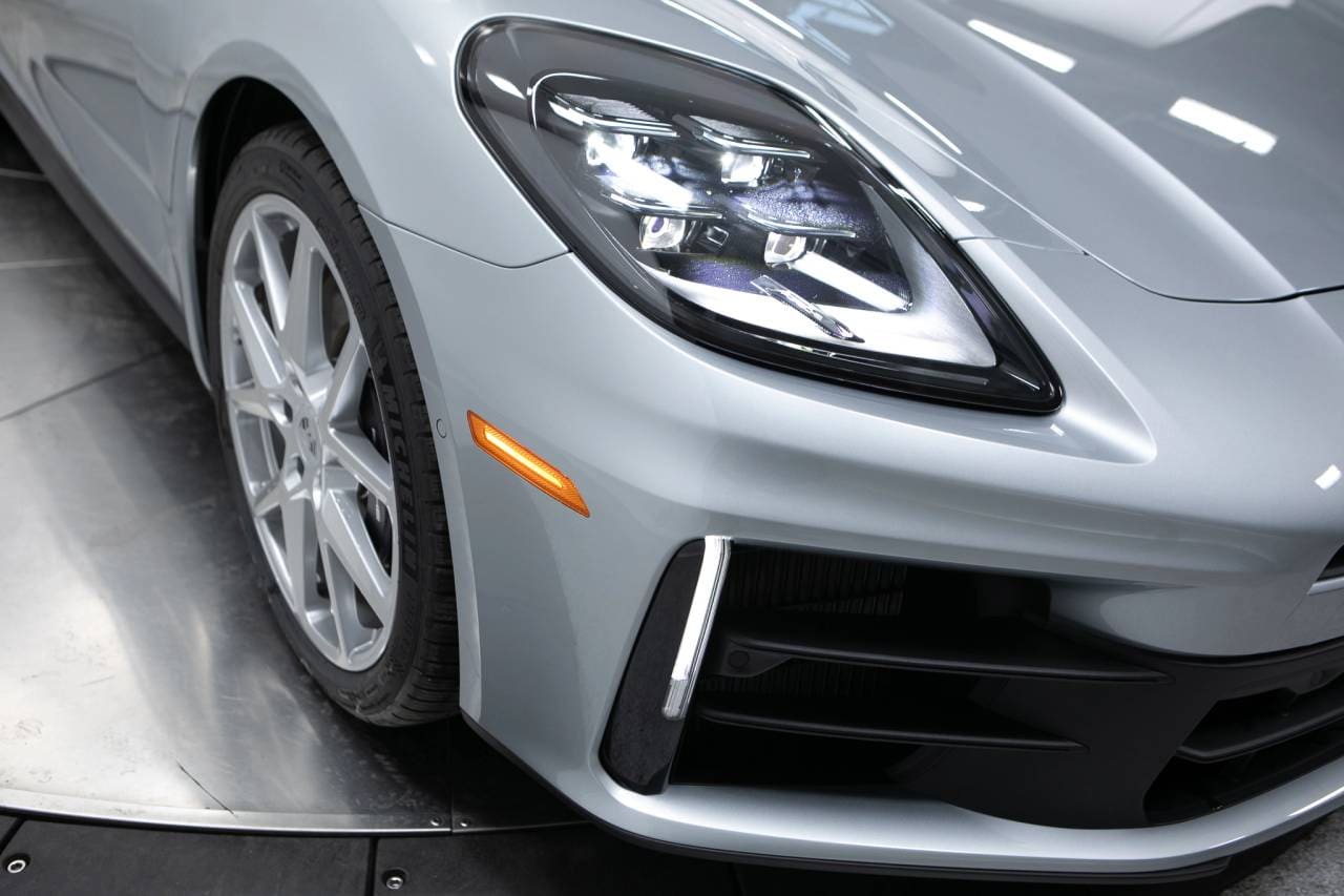 Thumbnail: 2026 Porsche Panamera - 12