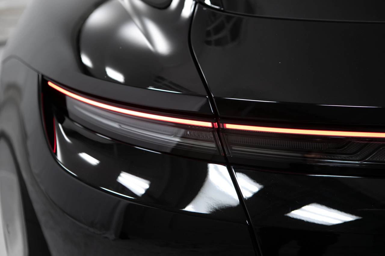 Thumbnail: 2026 Porsche Taycan - 15