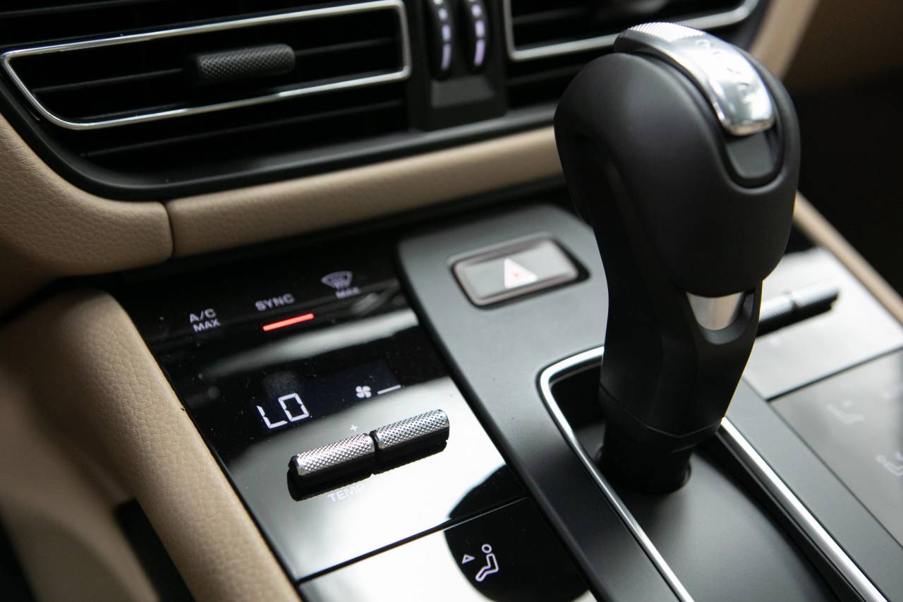 Thumbnail: 2026 Porsche Macan - 28