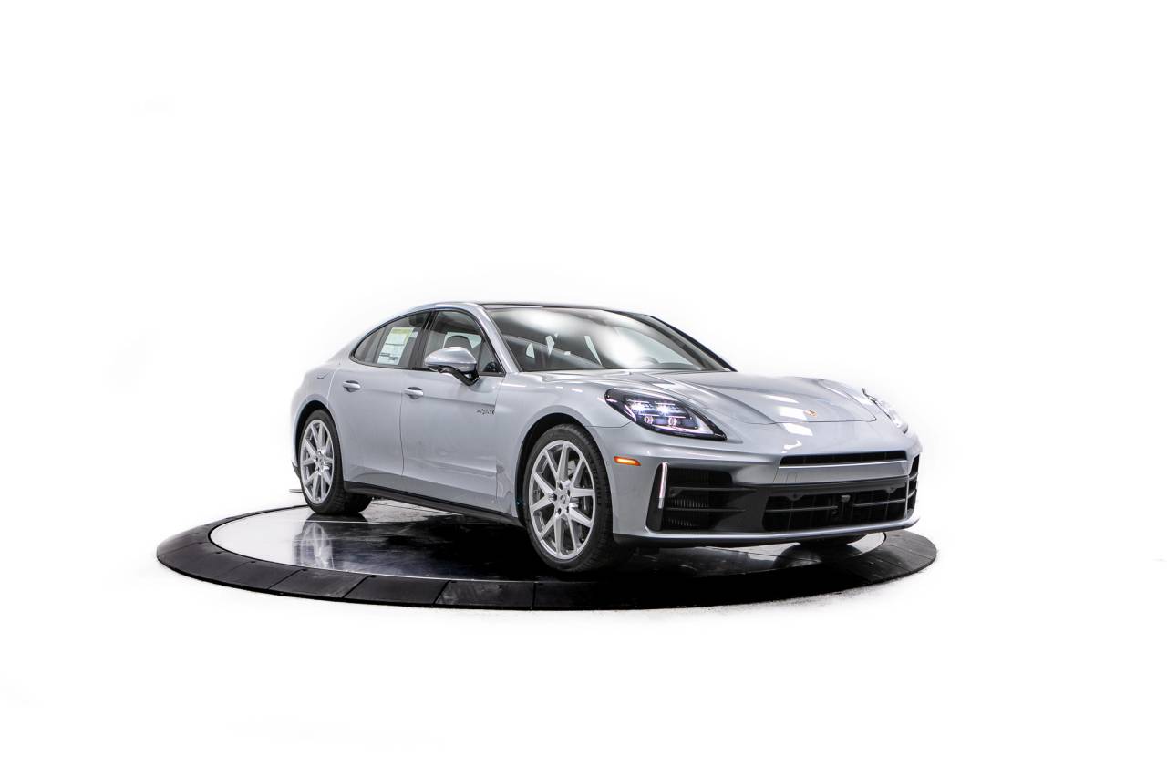Thumbnail: 2026 Porsche Panamera - 9