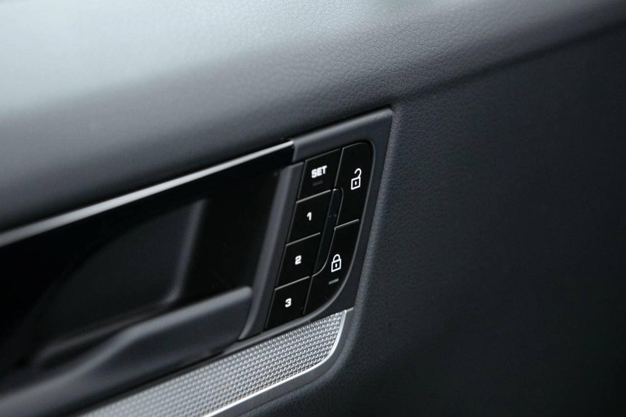 Thumbnail: 2026 Porsche  - 25