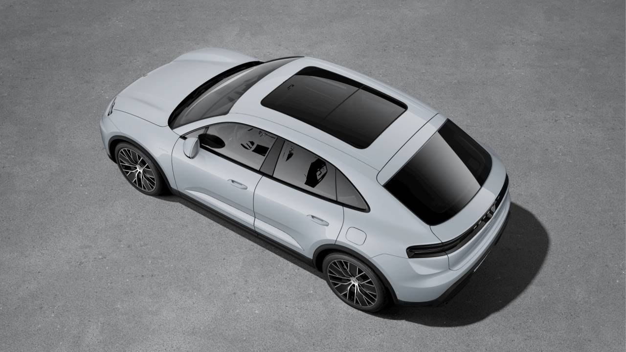 Thumbnail: 2026 Porsche Macan - 4