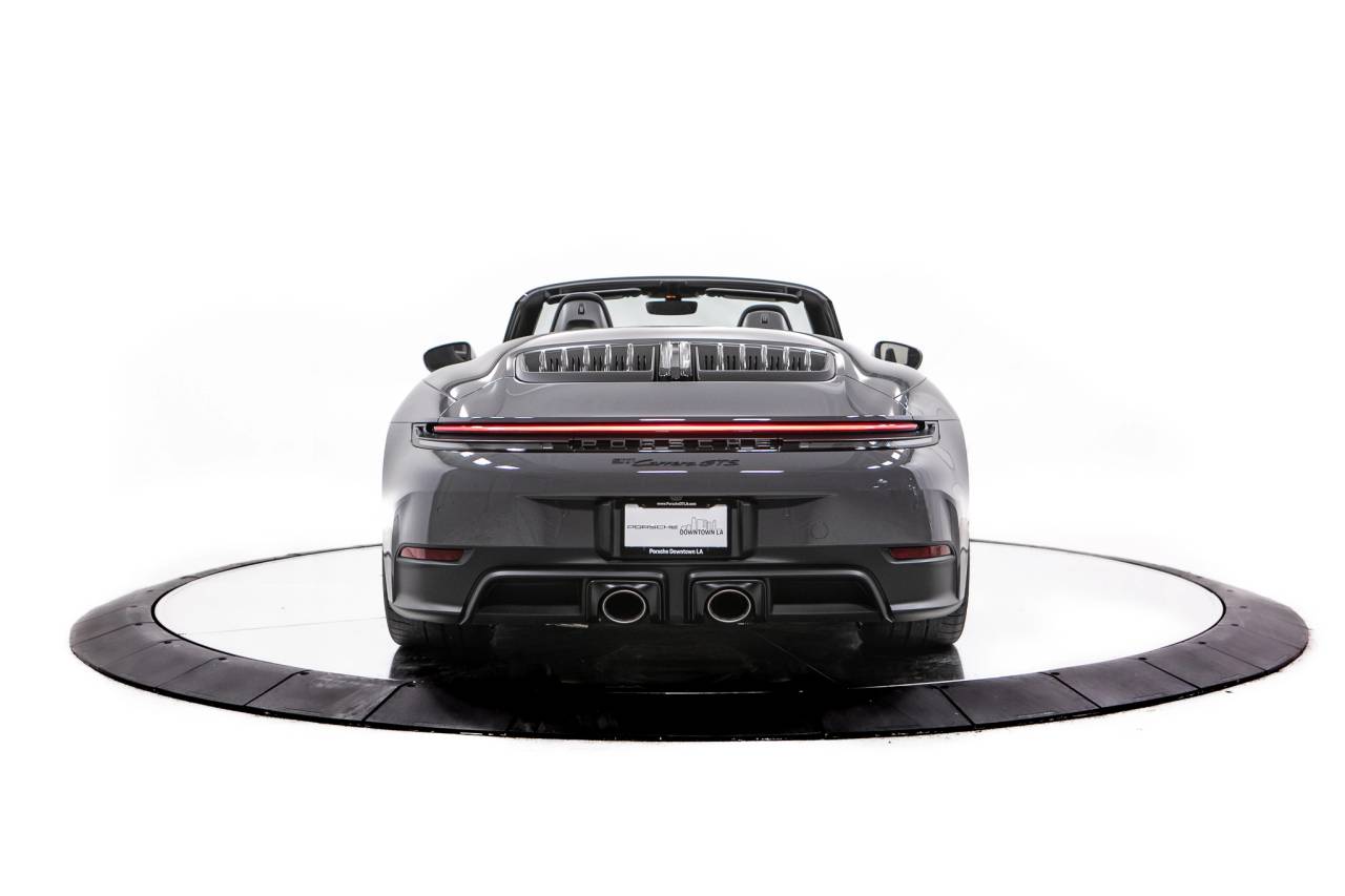 Thumbnail: 2026 Porsche 911 - 6