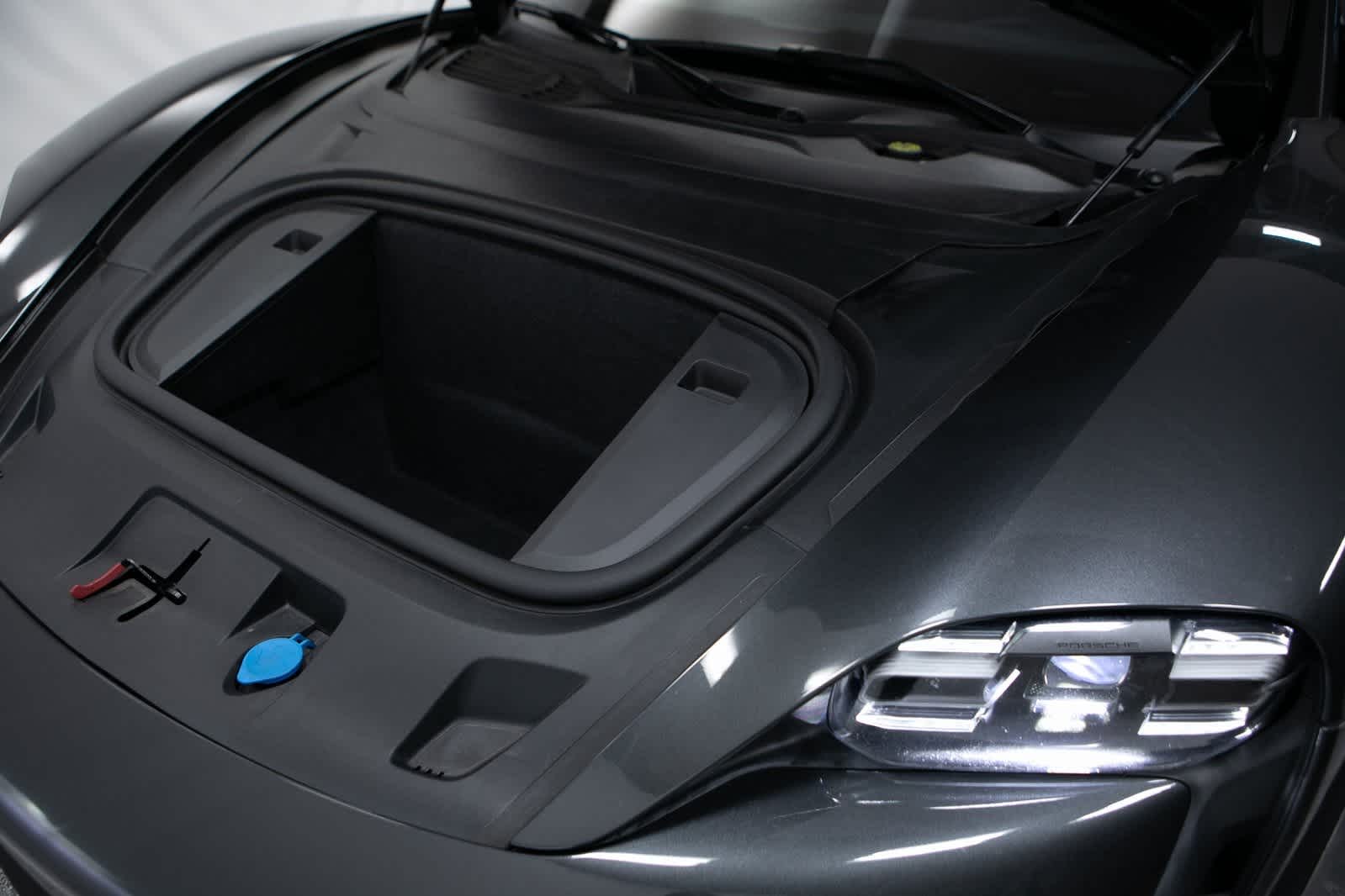 Thumbnail: 2020 Porsche Taycan - 31