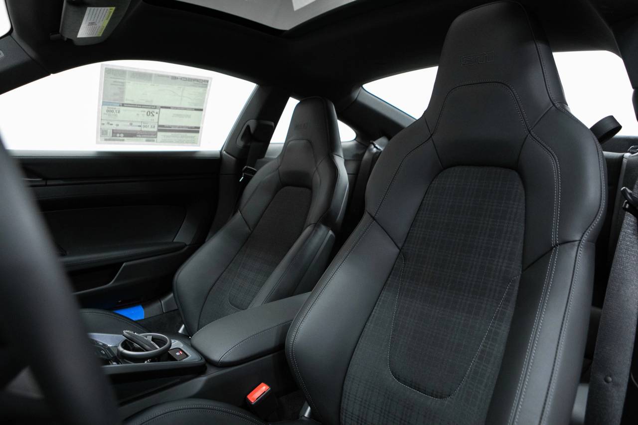 Thumbnail: 2026 Porsche 911 - 5