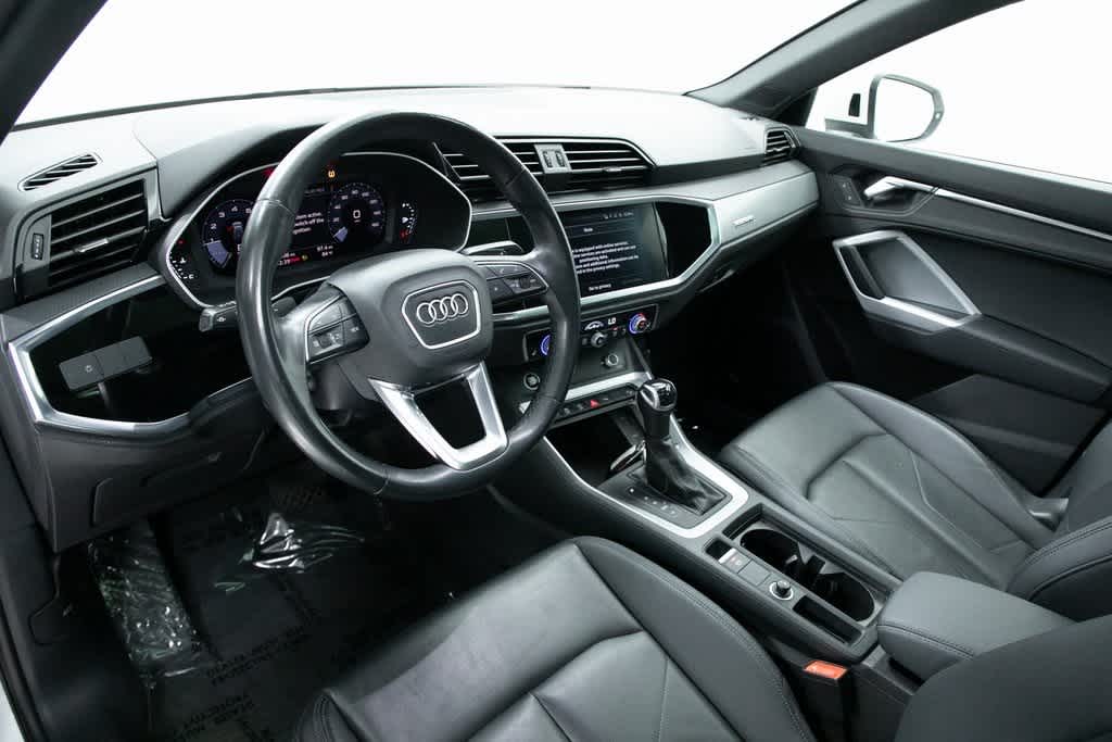 2022 Audi Q3 S line Premium photo 4