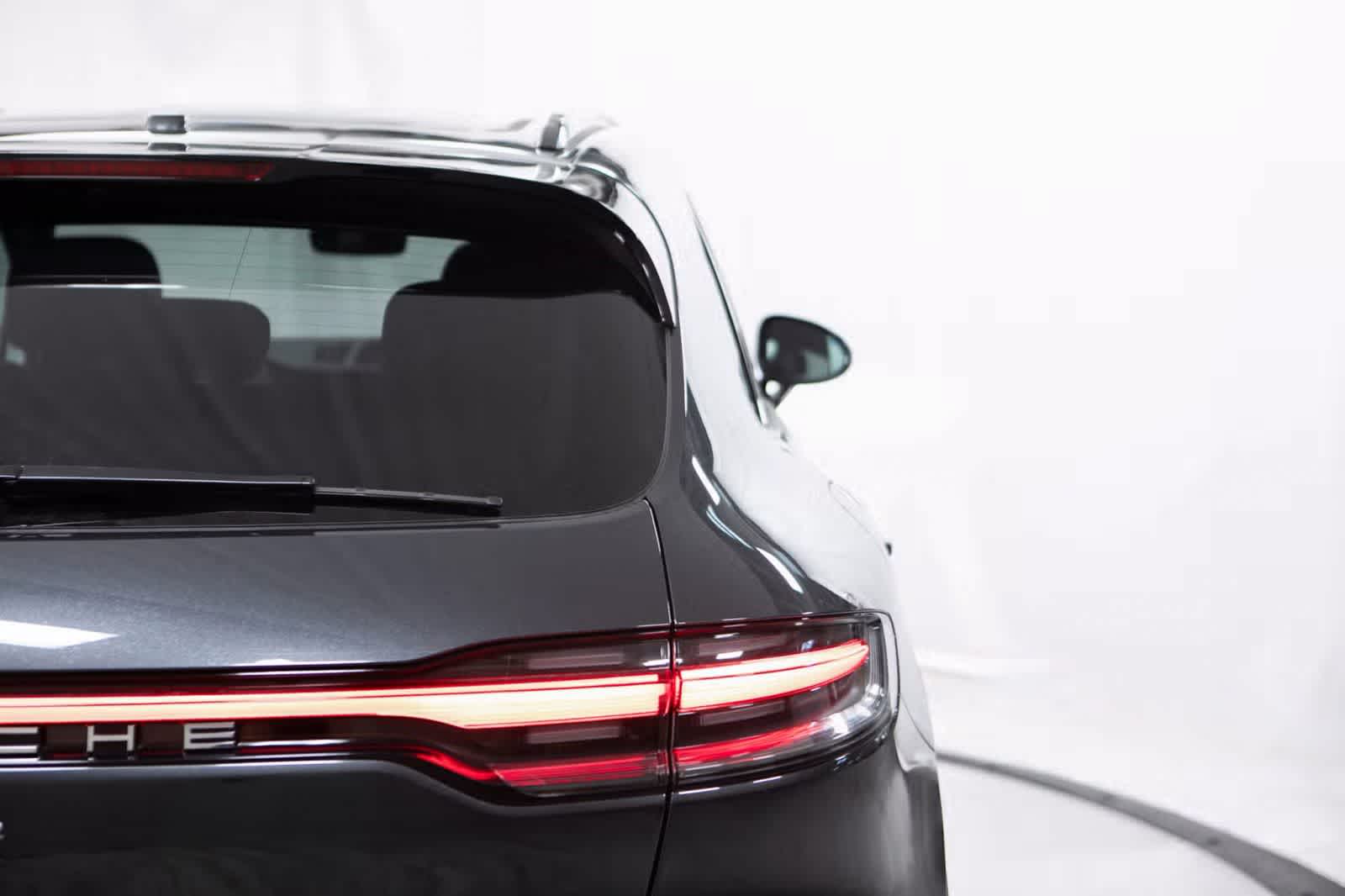 Thumbnail: 2026 Porsche Macan - 21