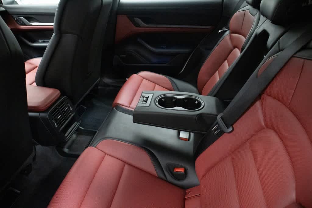 Thumbnail: 2025 Porsche Taycan - 28