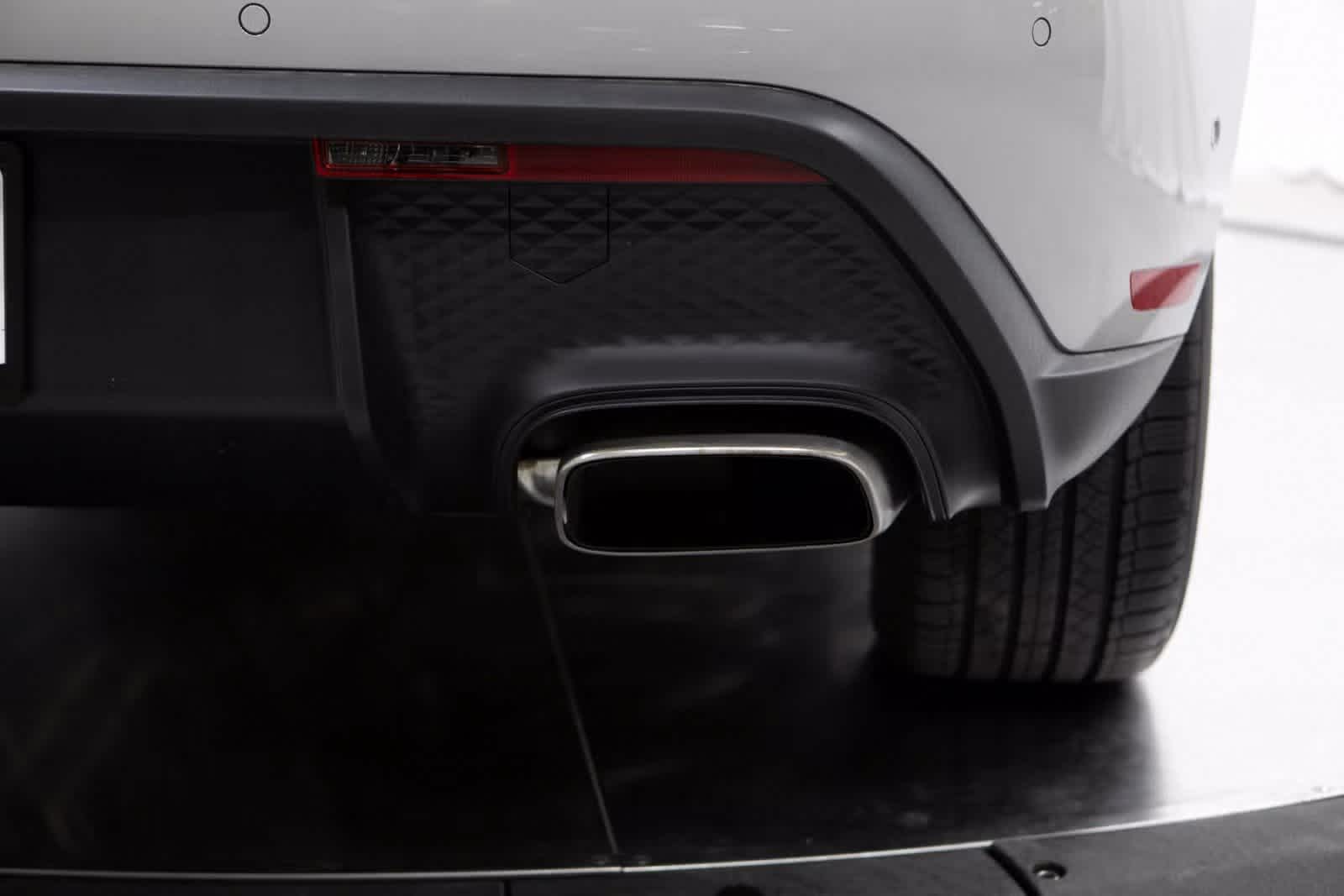 Thumbnail: 2025 Porsche Macan - 37