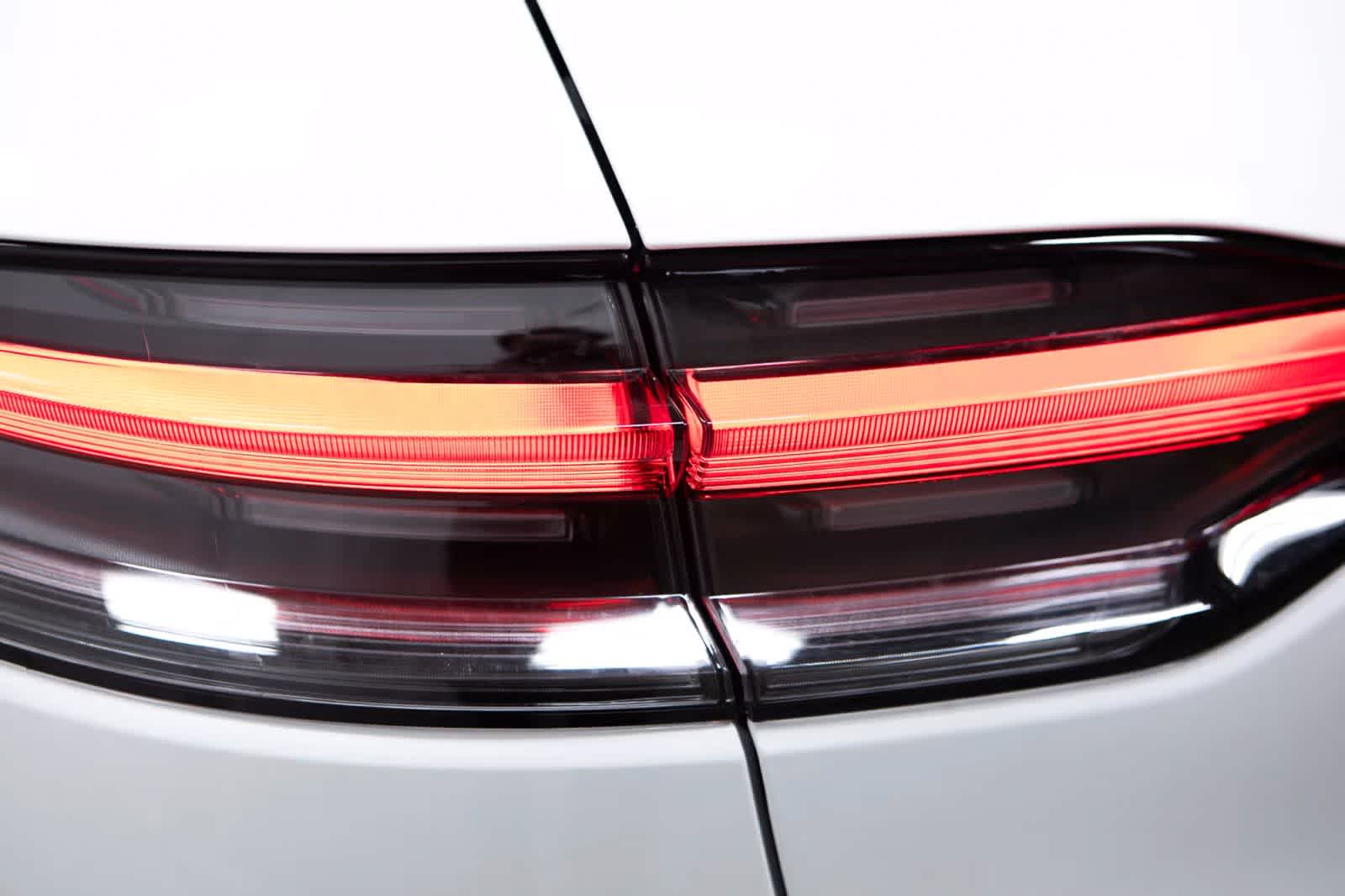 Thumbnail: 2026 Porsche Macan - 19