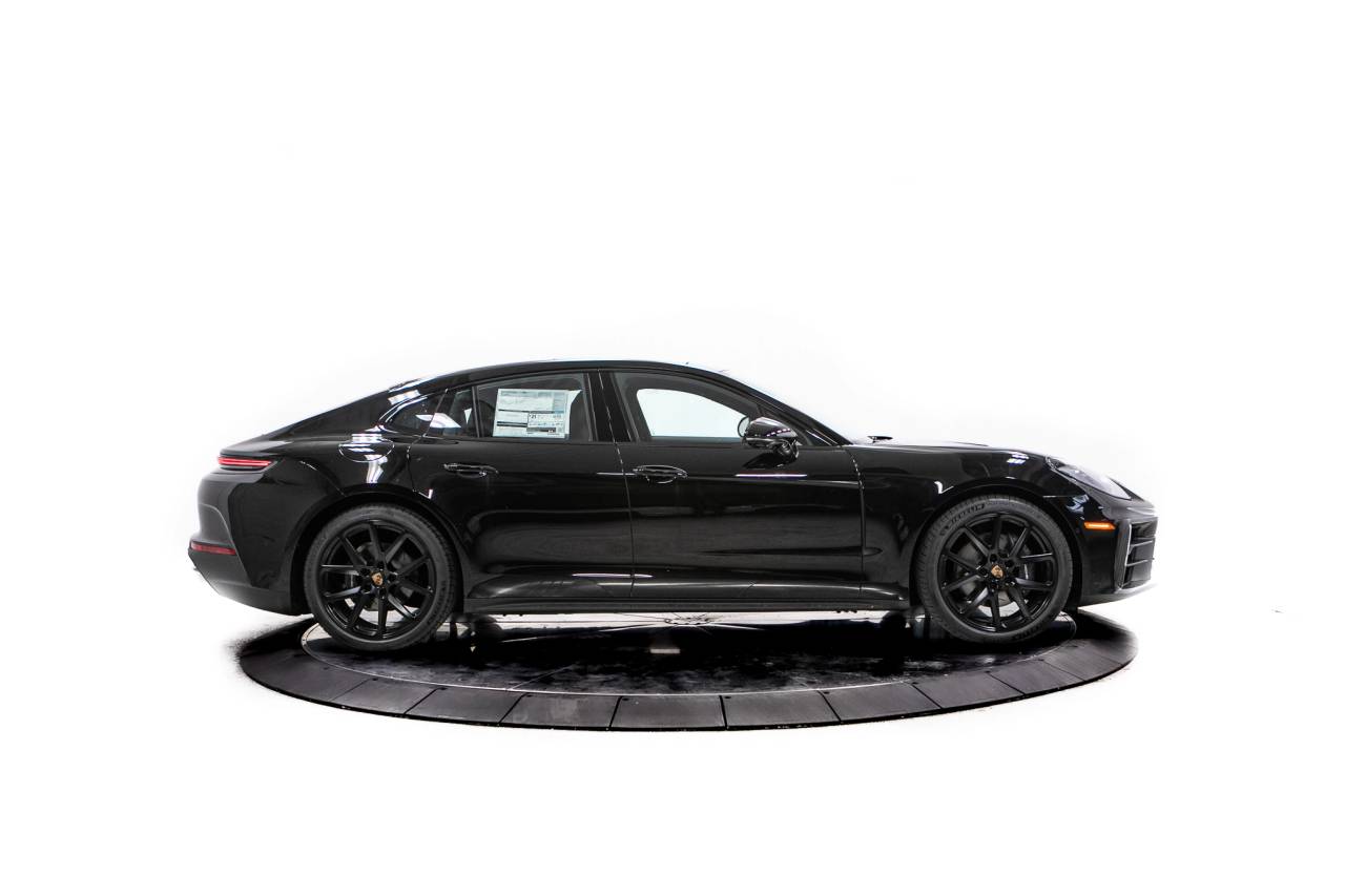 Thumbnail: 2026 Porsche Panamera - 8