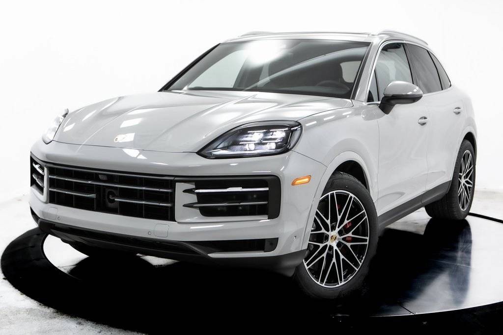 Thumbnail: 2025 Porsche Cayenne - 1
