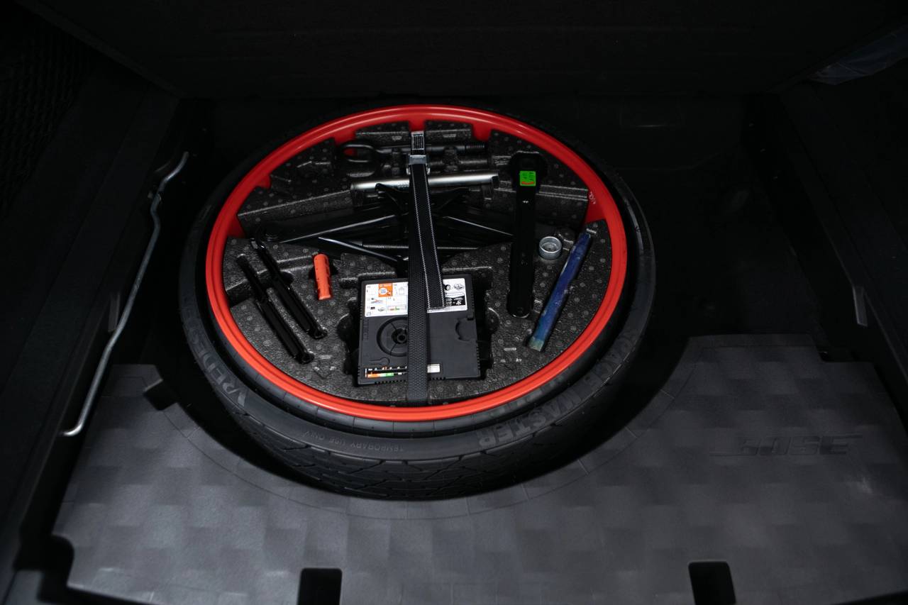 Thumbnail: 2026 Porsche Cayenne - 40