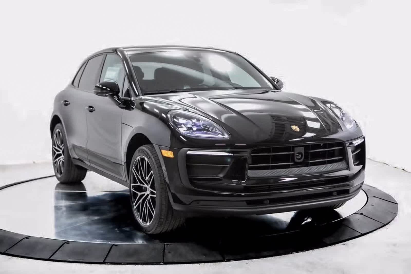 Thumbnail: 2025 Porsche Macan - 9