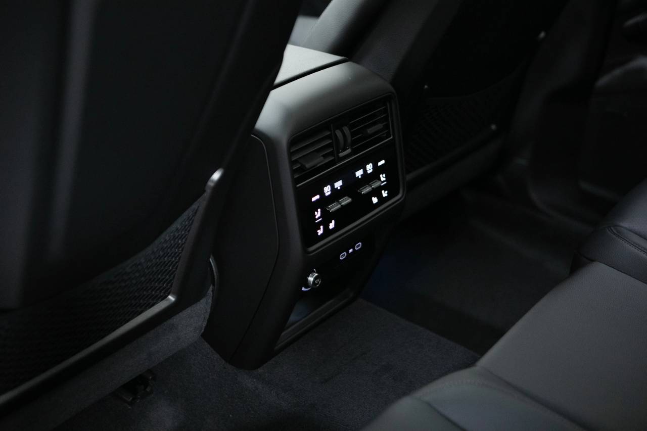 Thumbnail: 2026 Porsche Cayenne - 34