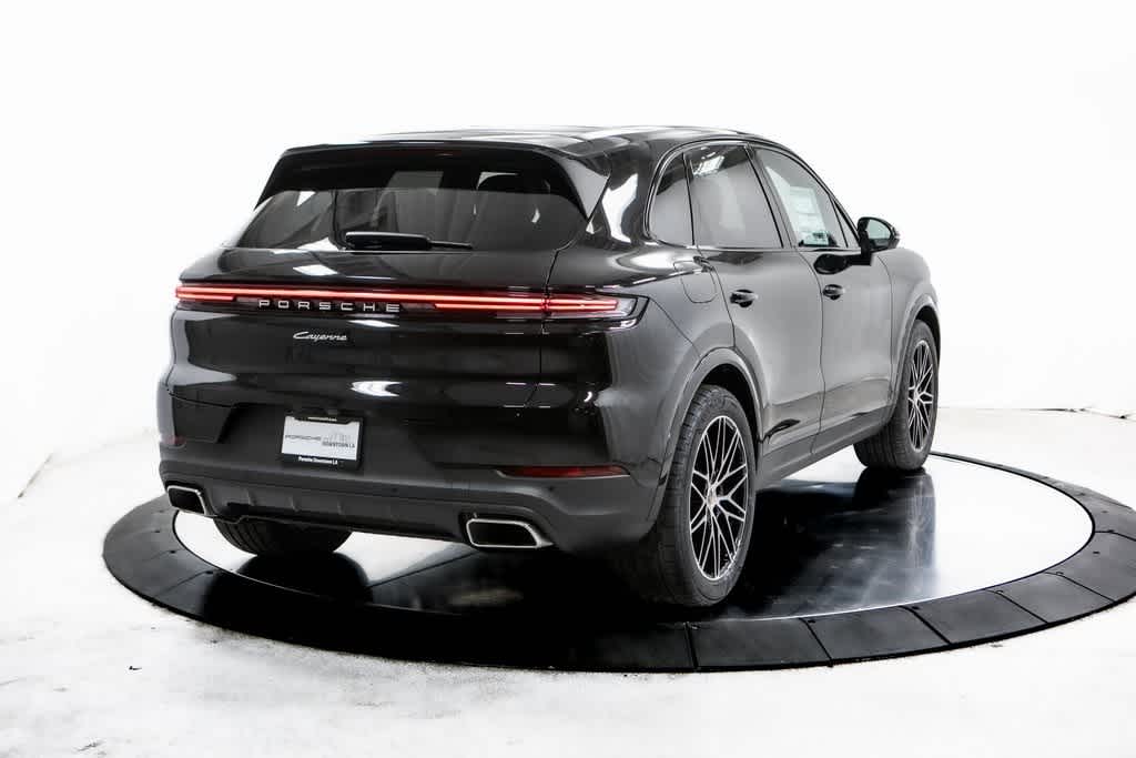 Thumbnail: 2025 Porsche Cayenne - 7