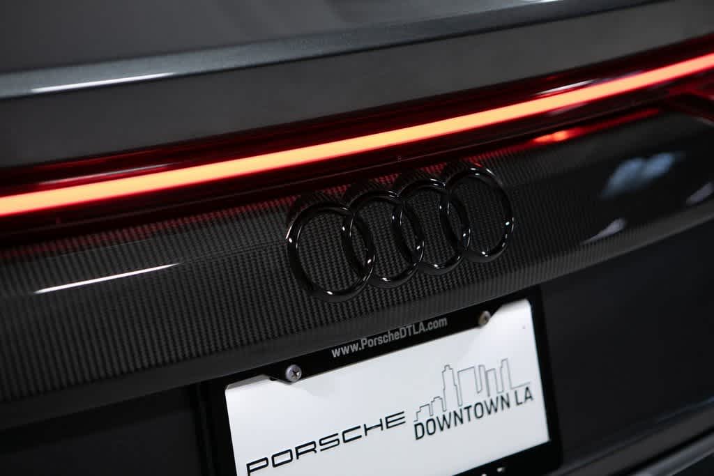 Thumbnail: 2023 Audi RS Q8 - 30