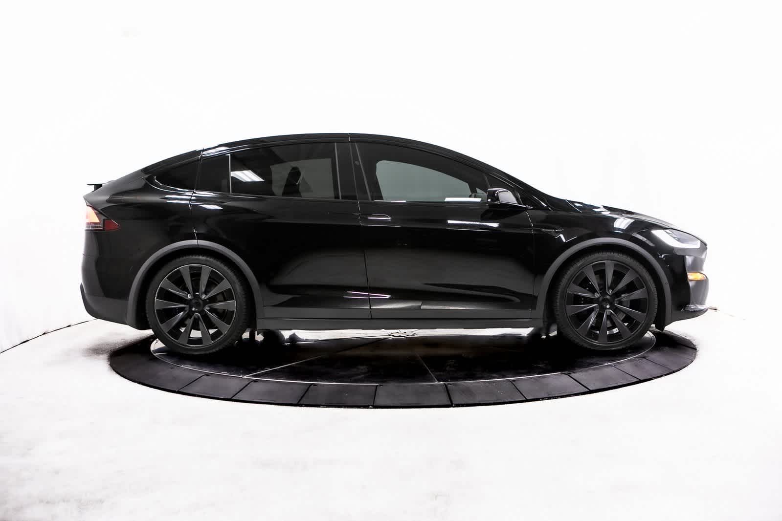 Thumbnail: 2022 Tesla Model X - 8