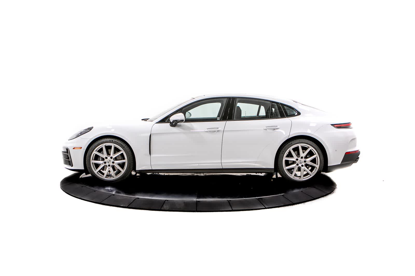 Thumbnail: 2024 Porsche Panamera - 2