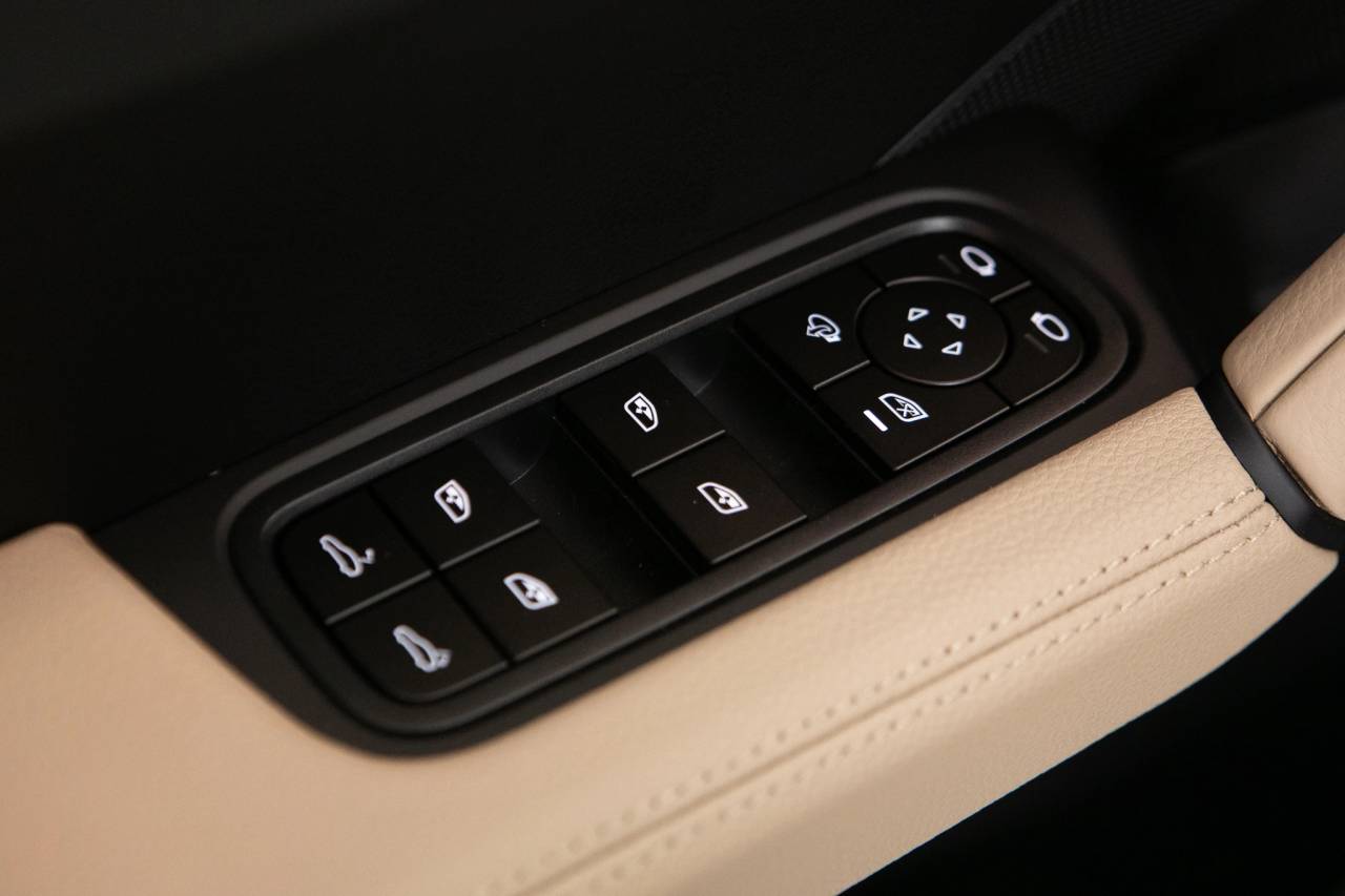 Thumbnail: 2026 Porsche Cayenne - 24