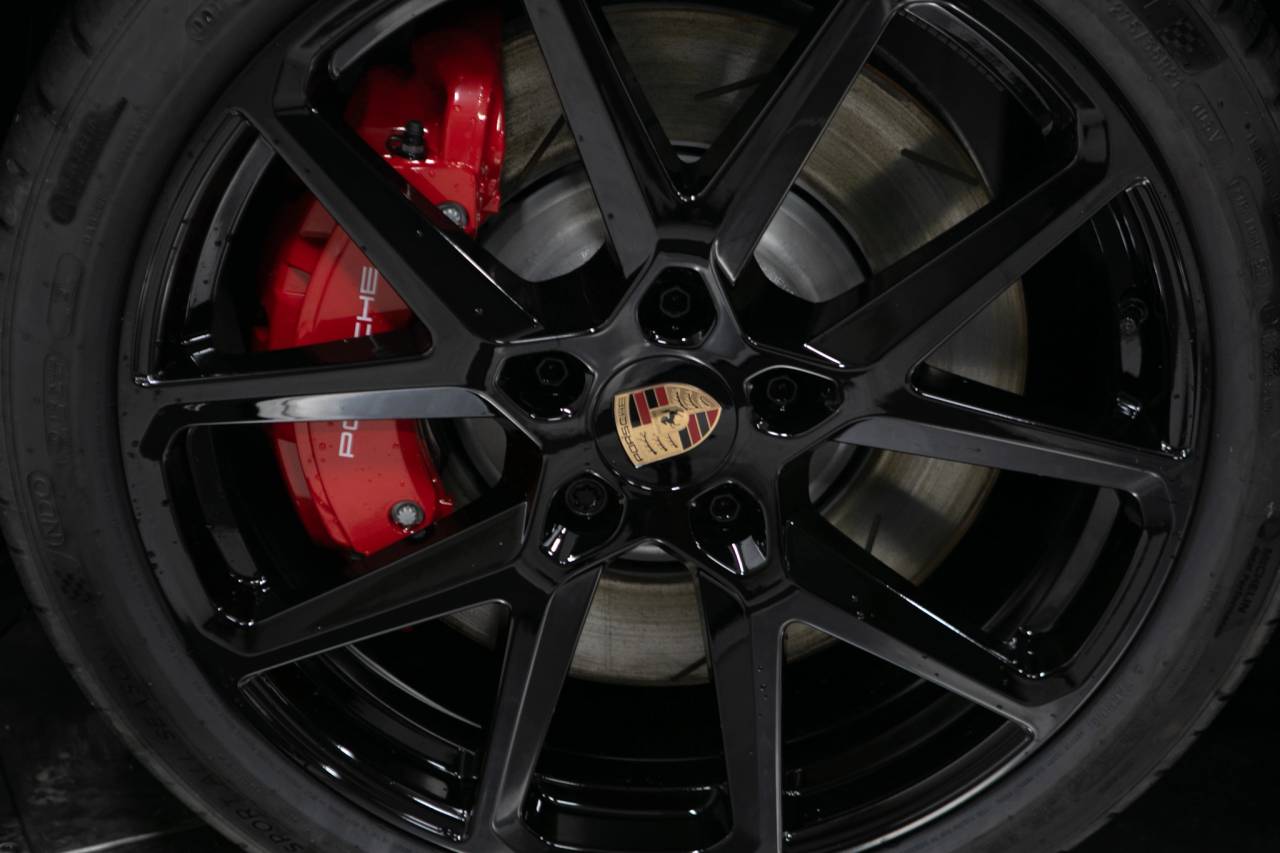 Thumbnail: 2026 Porsche Panamera - 11