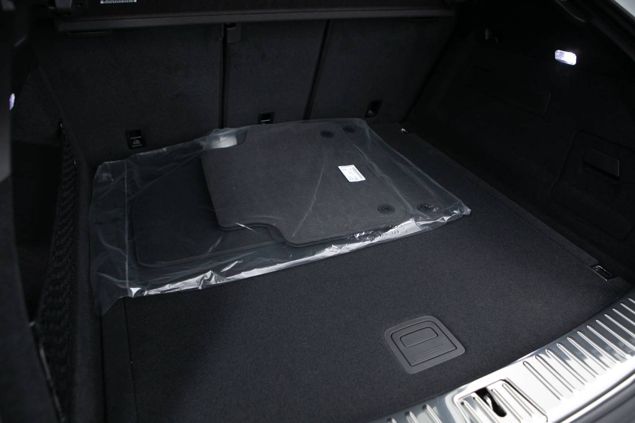 Thumbnail: 2026 Porsche  - 39