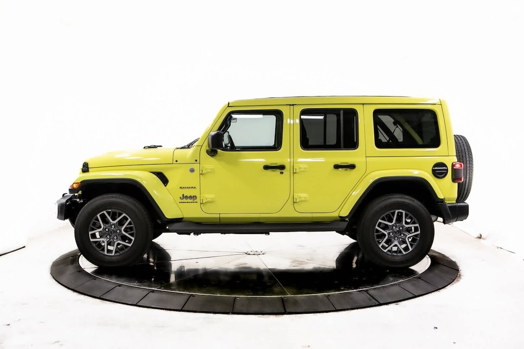 Used 2024 Jeep Wrangler Sahara SUV