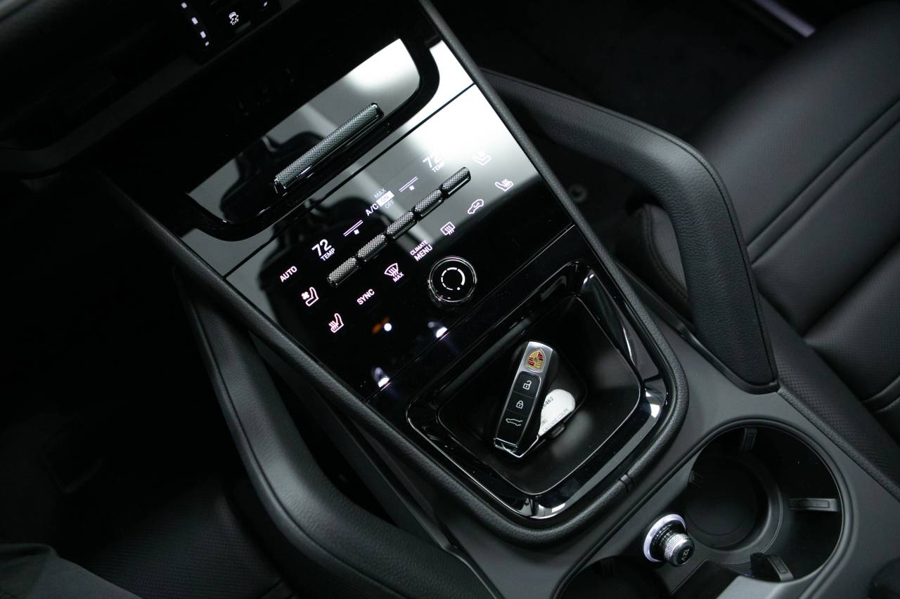 Thumbnail: 2026 Porsche  - 27