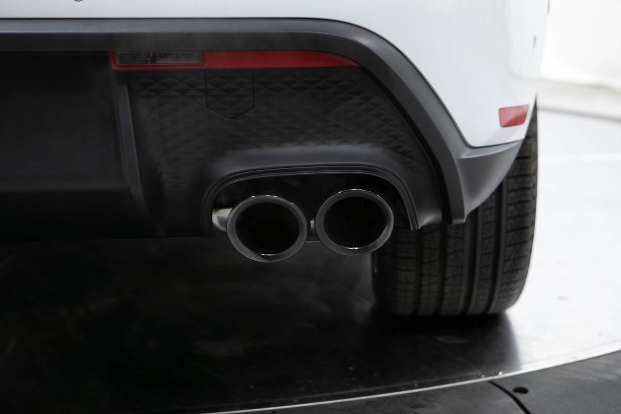 Thumbnail: 2026 Porsche Macan - 17