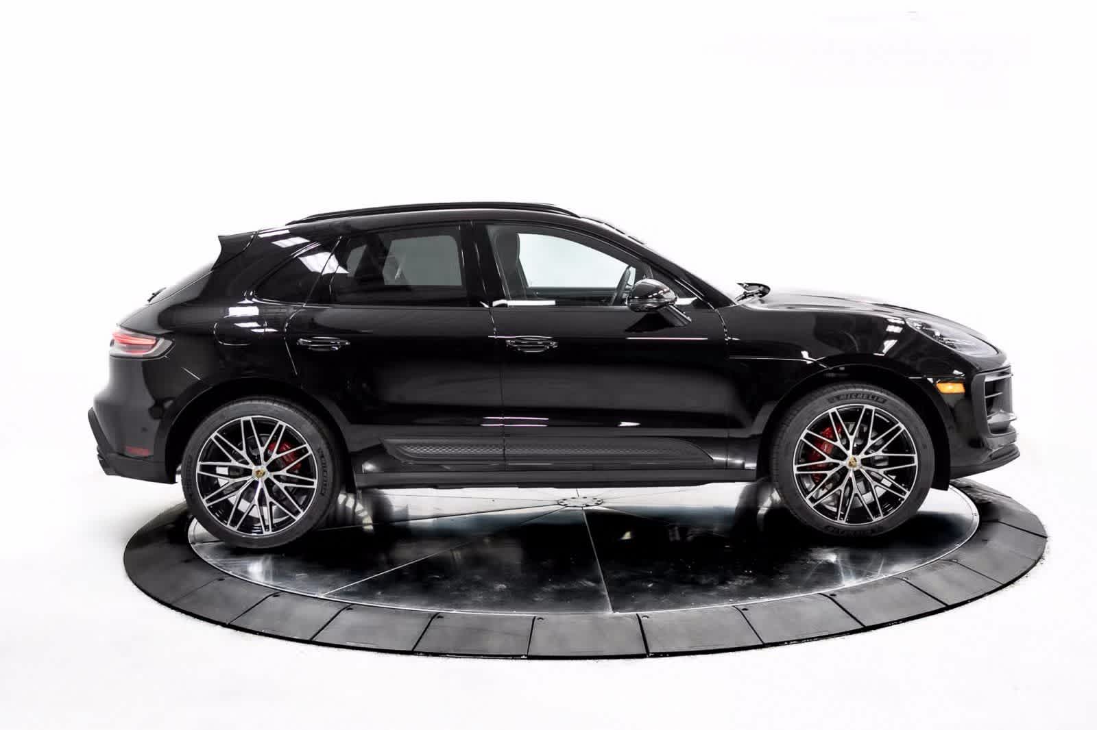 Thumbnail: 2025 Porsche Macan - 8