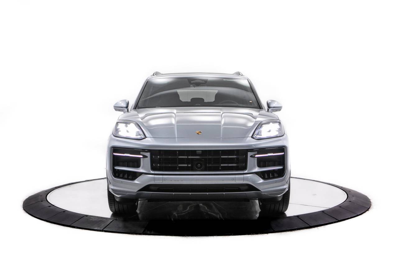 Thumbnail: 2026 Porsche Cayenne - 10