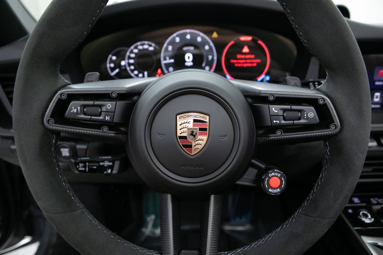 Thumbnail: 2026 Porsche 911 - 21