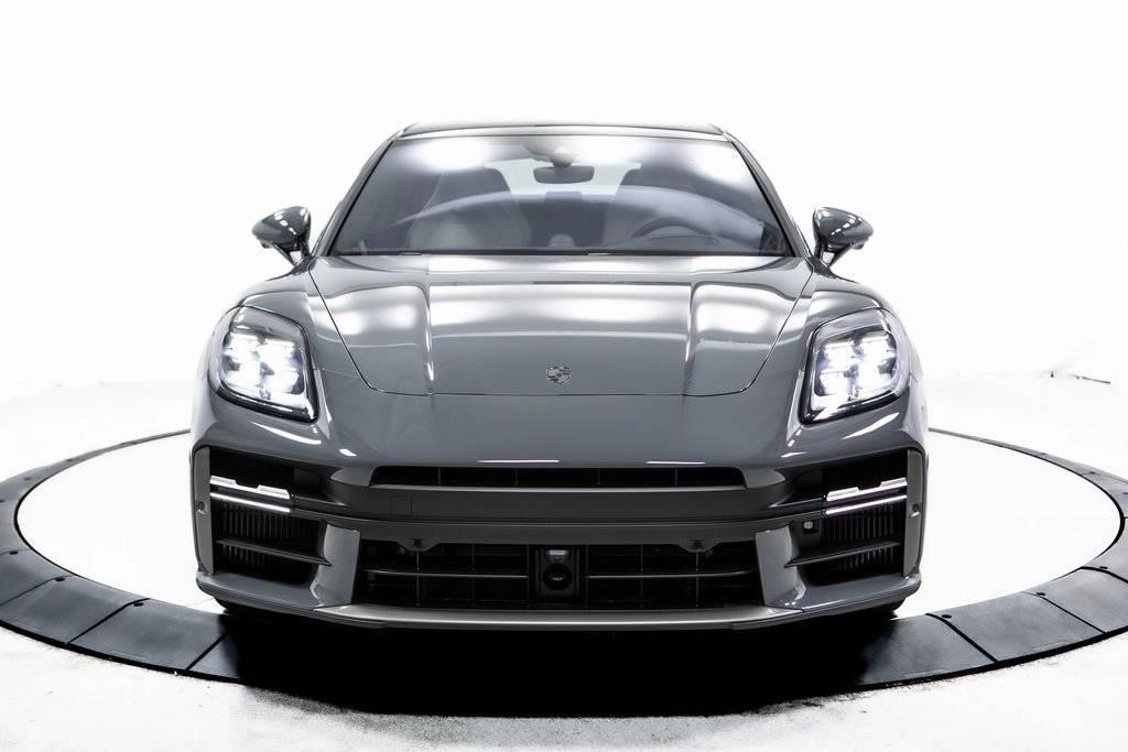 Thumbnail: 2025 Porsche Panamera - 10
