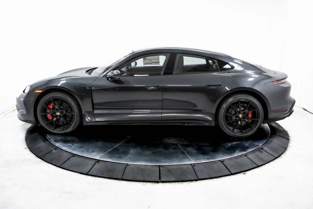 Thumbnail: 2025 Porsche Taycan - 2