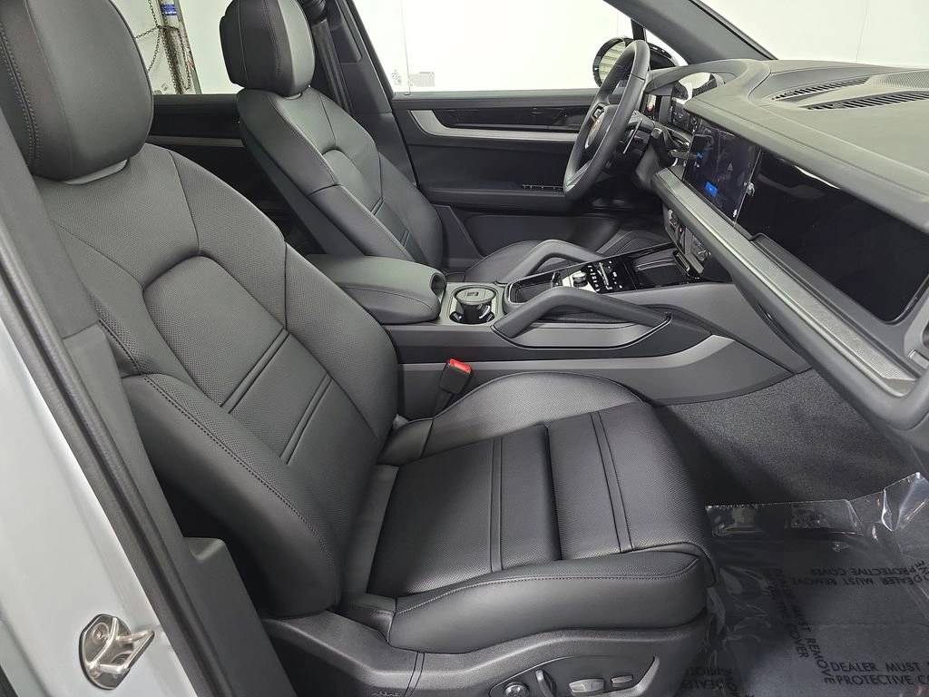 Thumbnail: 2026 Porsche Cayenne - 27